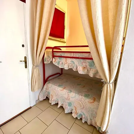 In Mit Kleinem Balkon * Lido delle Nazioni